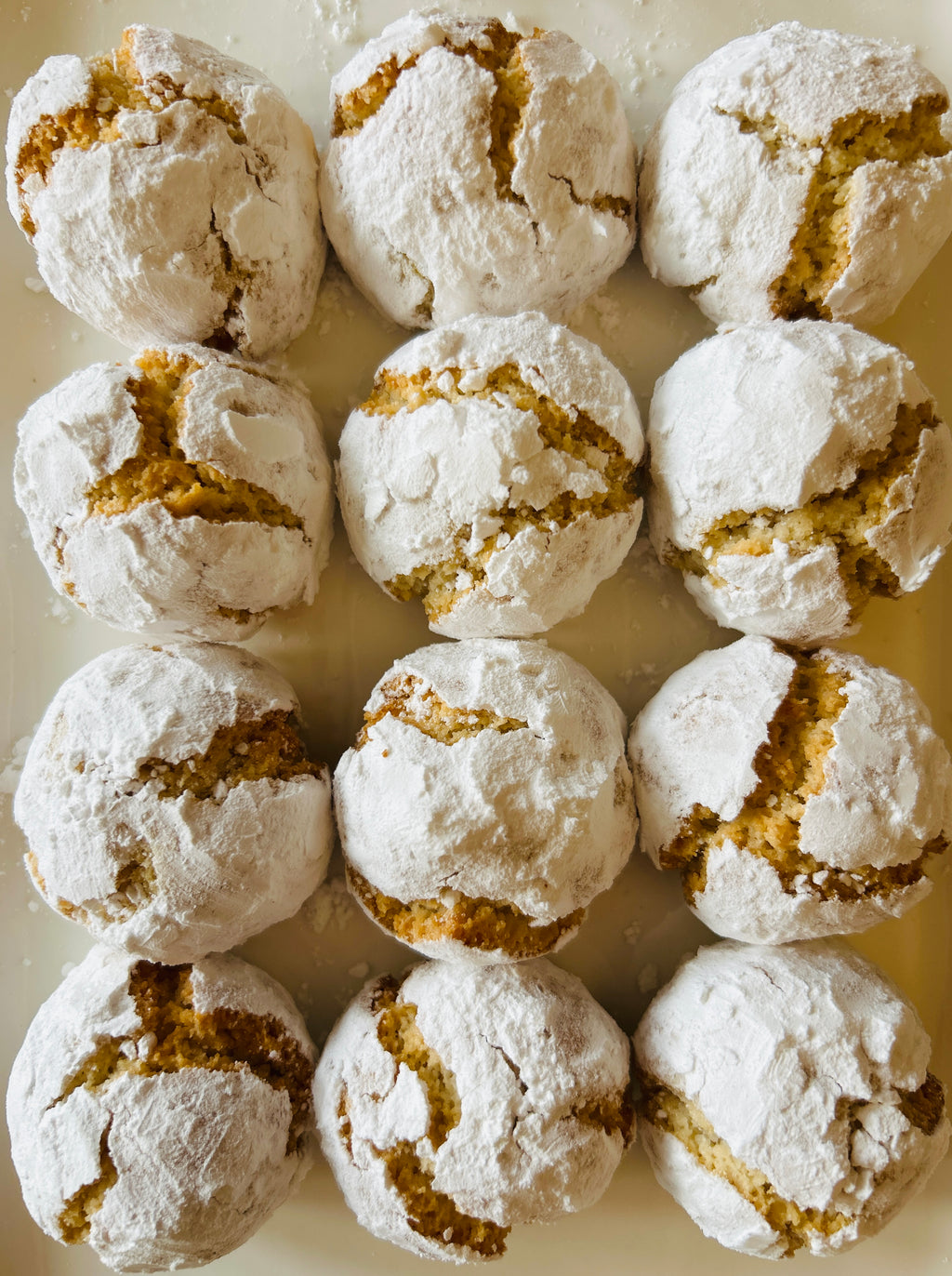 Bella — Classic Almond
