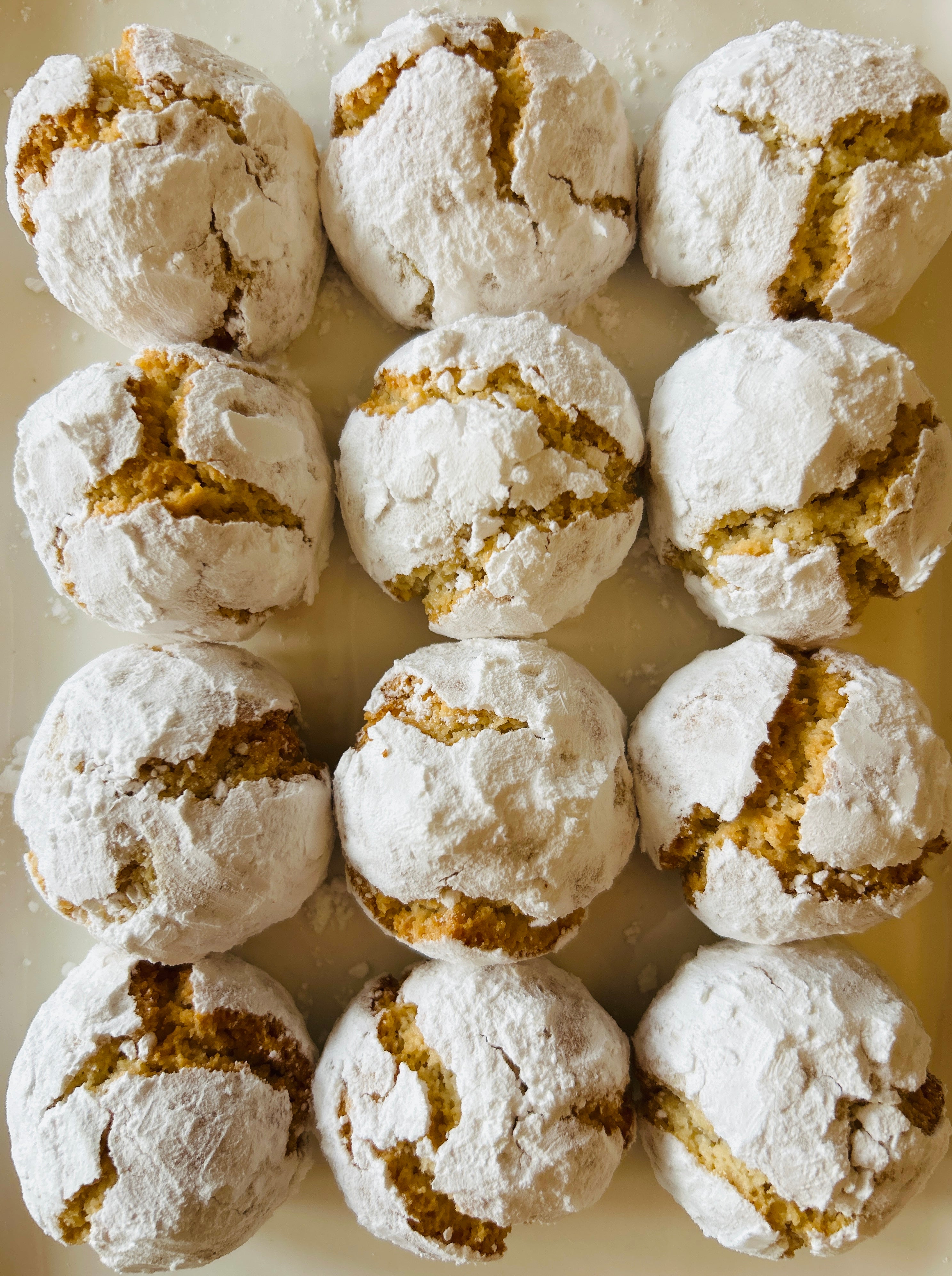 Bella — Classic Almond