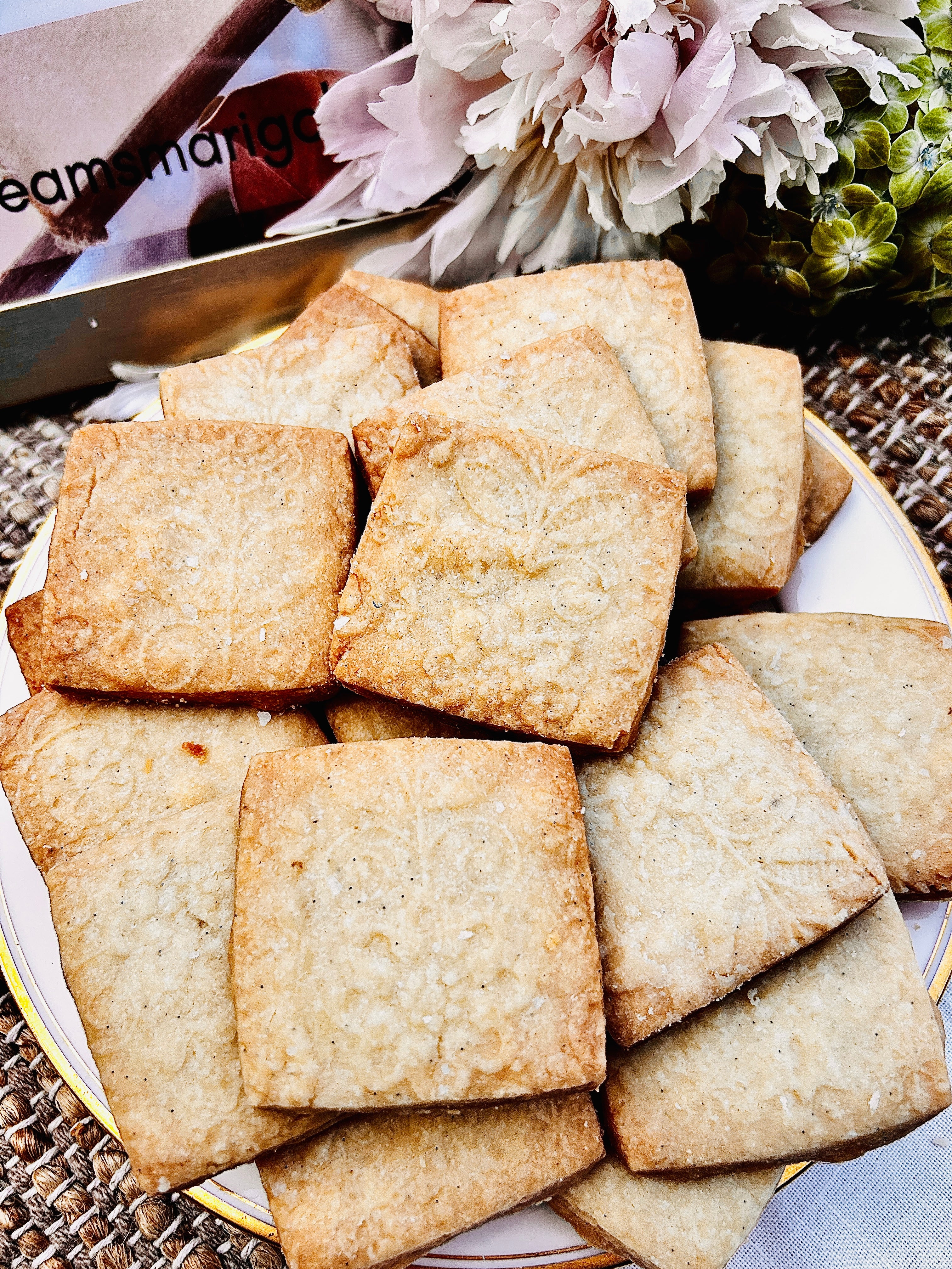 Botanical Butter Cookies