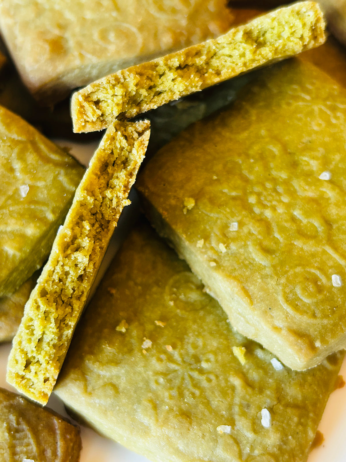 Salted Matcha Botanical Butter Cookie