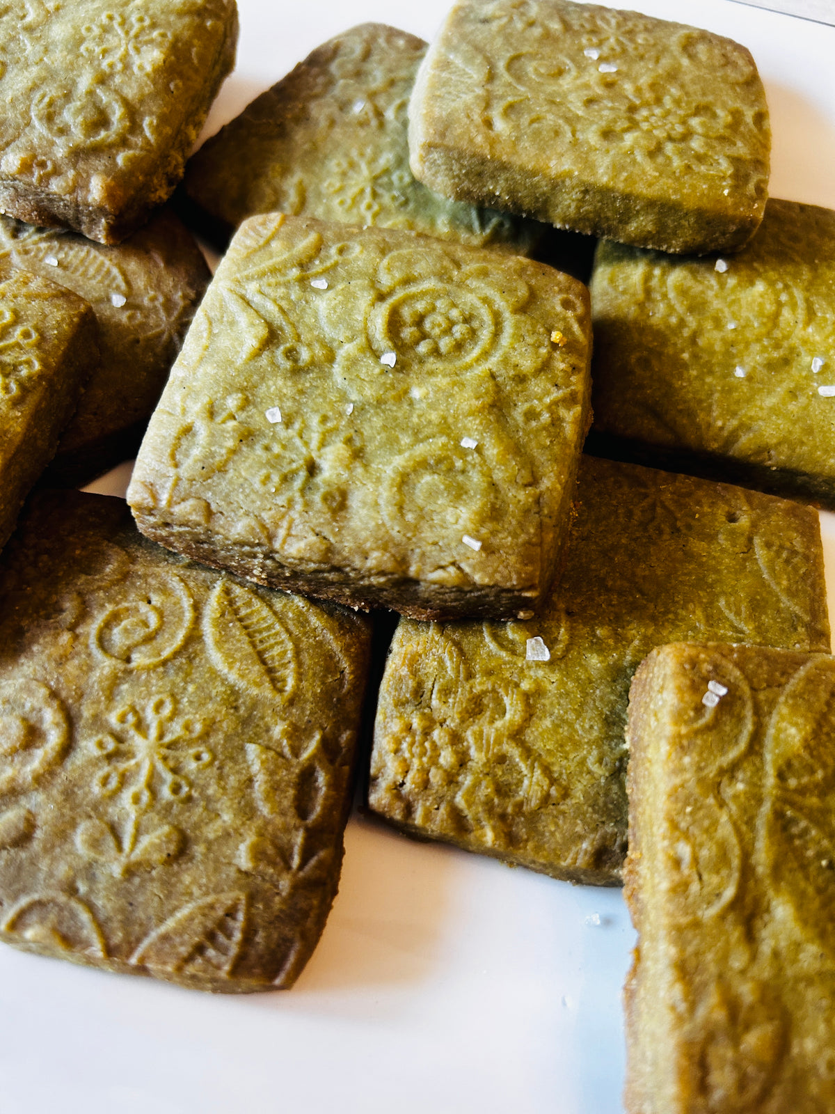 Salted Matcha Botanical Butter Cookie